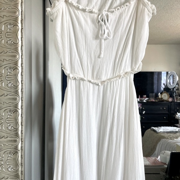 ILLA ILLA soft white cut out Maxi Dress- L - Picture 5 of 9